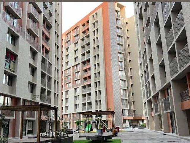 2 BHK Apartment in Chala for rent Vapi. The reference number is 21029210