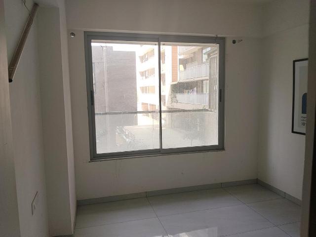 2 BHK Apartment in Chandkheda for rent Ahmedabad. The reference number is 19127053