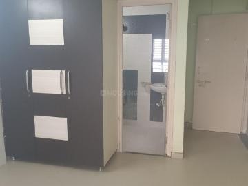 2 BHK Apartment in Chandkheda for rent Ahmedabad. The reference number is 20217478