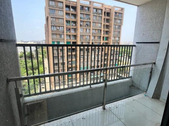 2 BHK Apartment in Chandkheda for rent Ahmedabad. The reference number is 20366775