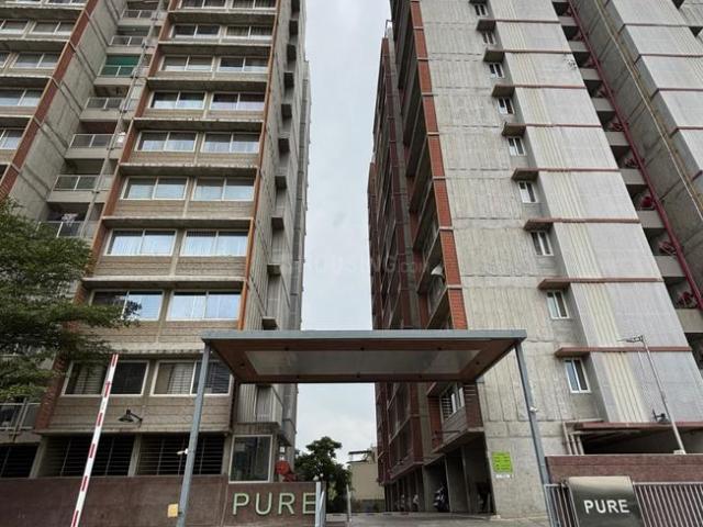 2 BHK Apartment in Chandkheda for resale Ahmedabad. The reference number is 17792489