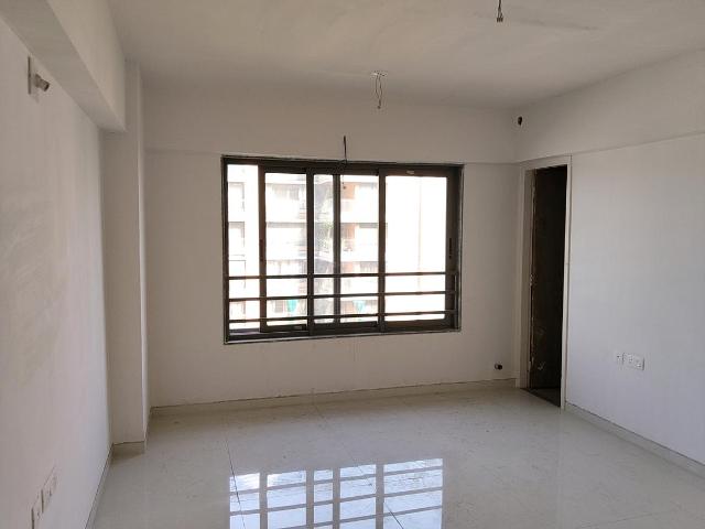 2 BHK Apartment in Chandkheda for resale Ahmedabad. The reference number is 20416630