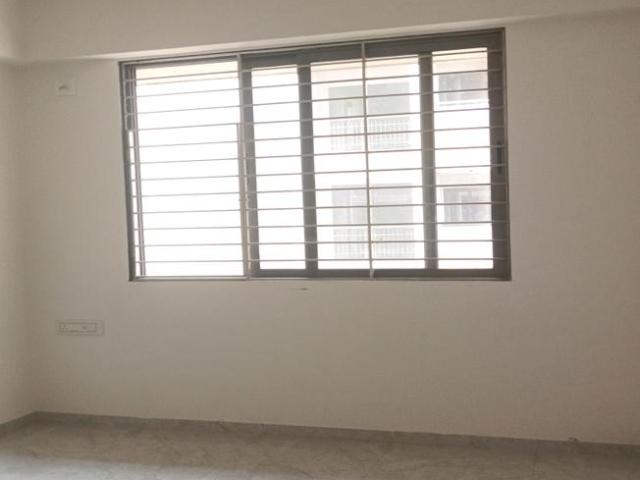 2 BHK Apartment in Chandkheda for resale Ahmedabad. The reference number is 20423324