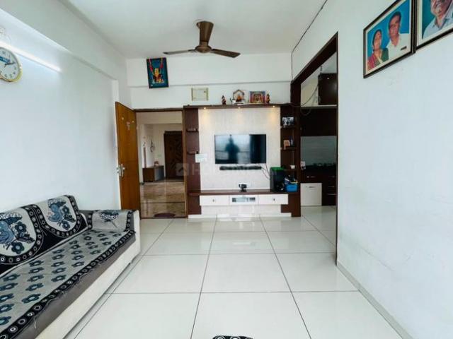 2 BHK Apartment in Chandkheda for resale Ahmedabad. The reference number is 20971365