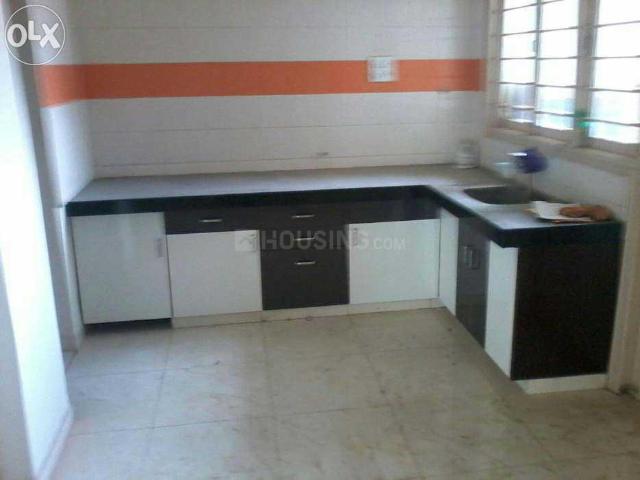 2 BHK Apartment in Chandkheda for resale Ahmedabad. The reference number is 21087412