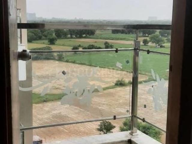 2 BHK Apartment in Chandkheda for resale Ahmedabad. The reference number is 21088293