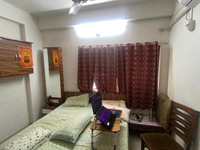 2 BHK Apartment in Chandkheda for resale Ahmedabad. The reference number is 21174118