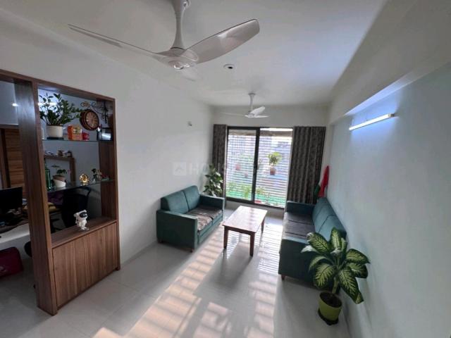 2 BHK Apartment in Chandkheda for resale Ahmedabad. The reference number is 21129827