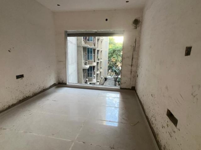 2 BHK Apartment in Chembur for resale Mumbai. The reference number is 21302443