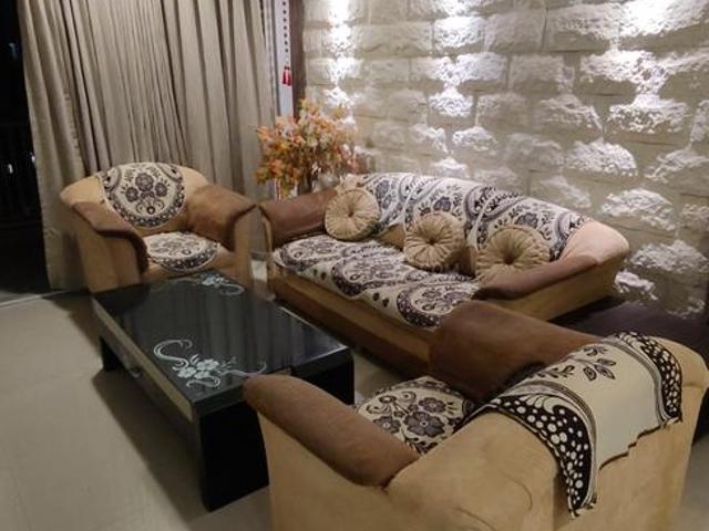 2 BHK Apartment in Chhani Jakat Naka for rent Vadodara. The reference number is 19013293