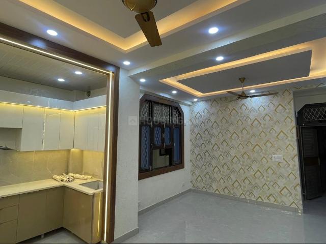 2 BHK Apartment in Lal Kuan for resale Ghaziabad. The reference number is 19808448