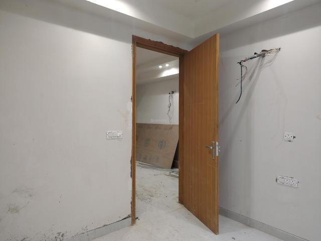 2 BHK Apartment in Chhattarpur for resale New Delhi. The reference number is 21106442