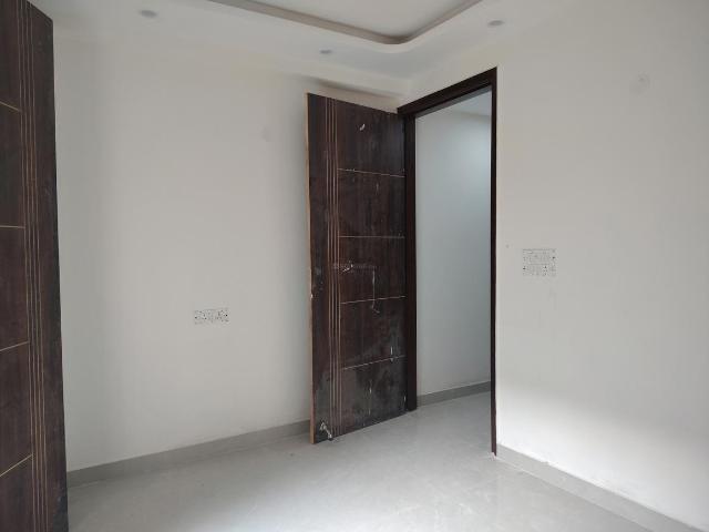 2 BHK Apartment in Chhattarpur for resale New Delhi. The reference number is 21106454