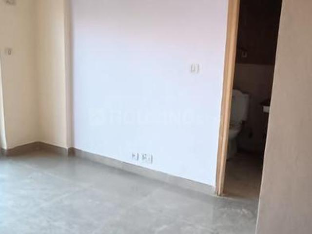 2 BHK Apartment in Chi V for rent Greater Noida. The reference number is 20141856