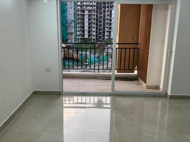 2 BHK Apartment in Chi V for rent Greater Noida. The reference number is 21172941