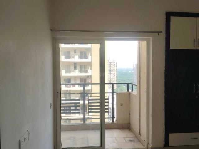 2 BHK Apartment in Chi V for resale Greater Noida. The reference number is 21133176