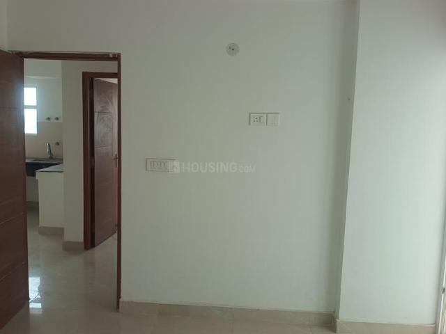 2 BHK Apartment in Chi V for resale Greater Noida. The reference number is 21183926