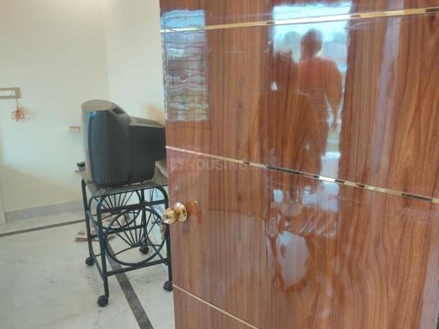 2 BHK Apartment in Chinar Park for rent Kolkata. The reference number is 13403927