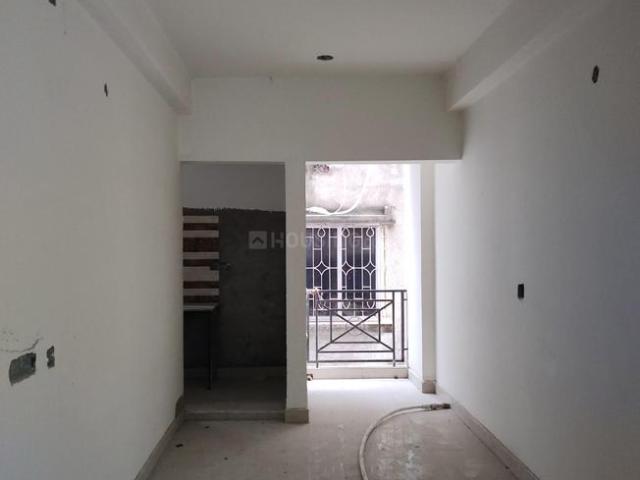 2 BHK Apartment in Chinar Park for resale Kolkata. The reference number is 20140369