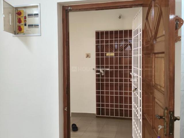2 BHK Apartment in Choolaimedu for rent Chennai. The reference number is 20757646