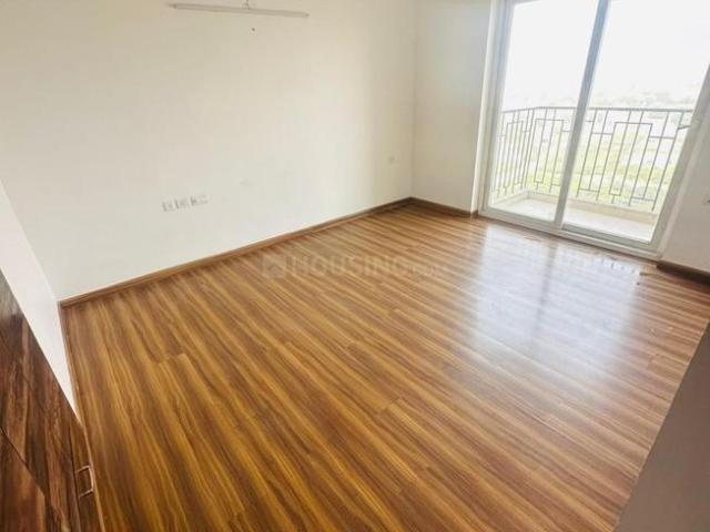 2 BHK Apartment in Crossings Republik for rent Ghaziabad. The reference number is 18779404