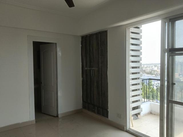 2 BHK Apartment in Crossings Republik for resale Ghaziabad. The reference number is 19877568