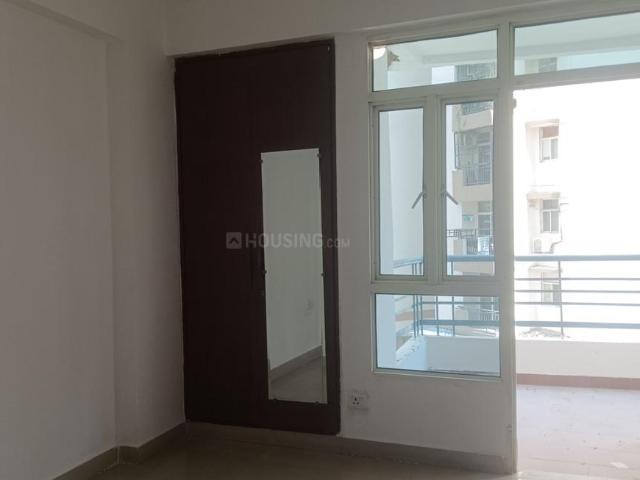 2 BHK Apartment in Crossings Republik for resale Ghaziabad. The reference number is 20076161