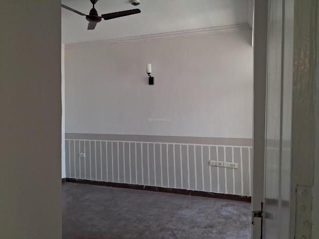 2 BHK Apartment in Crossings Republik for resale Ghaziabad. The reference number is 20096300