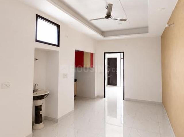 2 BHK Apartment in Crossings Republik for resale Ghaziabad. The reference number is 20724260