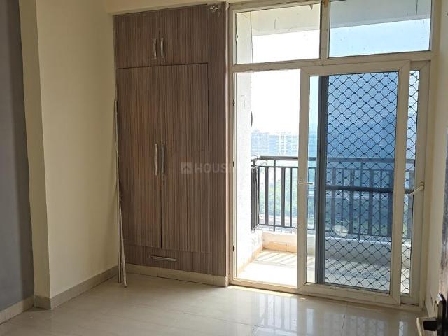 2 BHK Apartment in Crossings Republik for resale Ghaziabad. The reference number is 21157739