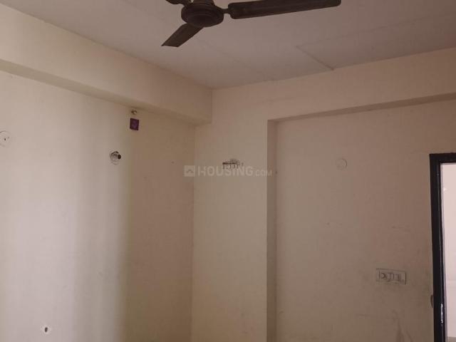 2 BHK Apartment in Crossings Republik for resale Ghaziabad. The reference number is 21171148