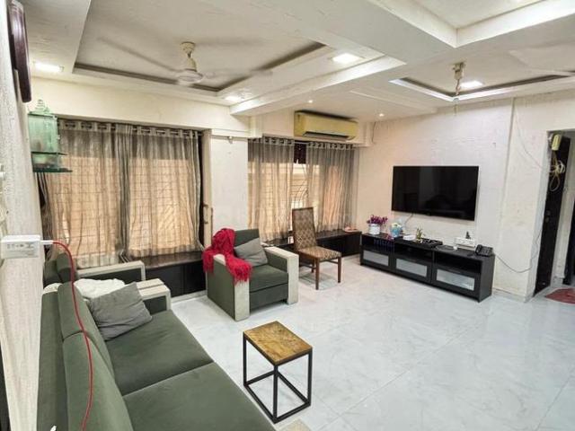 2 BHK Apartment in Cumballa Hill for rent Mumbai. The reference number is 21117389