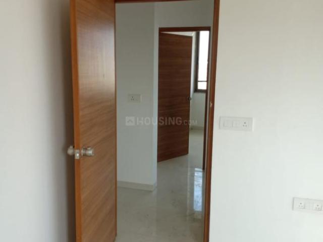 2 BHK Apartment in Ambawadi for rent Ahmedabad. The reference number is 19611359