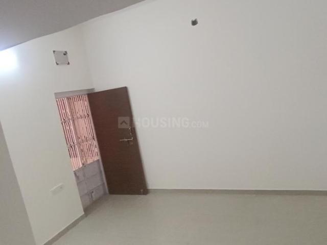 2 BHK Apartment in Ambawadi for rent Ahmedabad. The reference number is 20280423