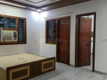 2 BHK Apartment in Ambawadi for rent Ahmedabad. The reference number is 20455563