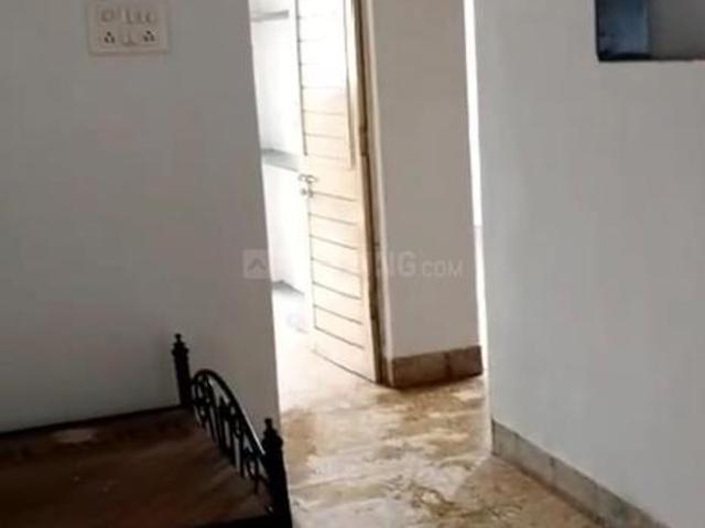 2 BHK Apartment in Ambawadi for rent Ahmedabad. The reference number is 20702768