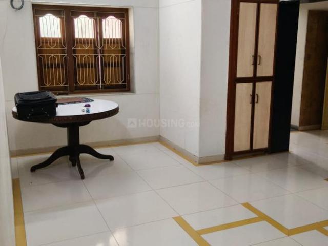2 BHK Apartment in Ambawadi for rent Ahmedabad. The reference number is 20725309