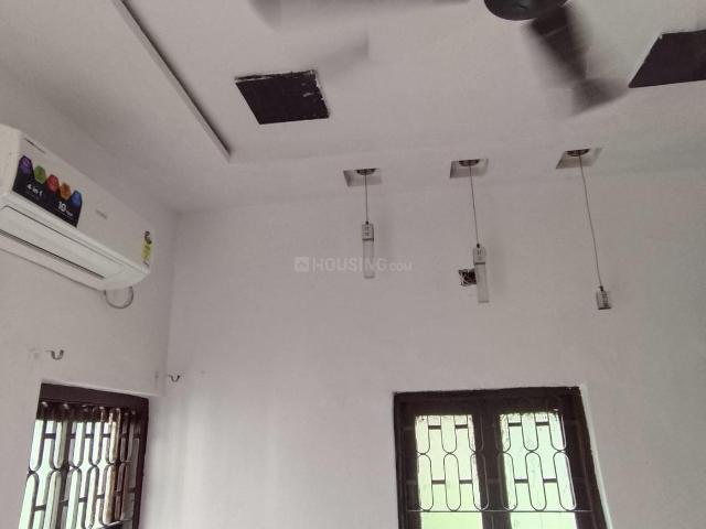 2 BHK Apartment in Ambawadi for rent Ahmedabad. The reference number is 20742674