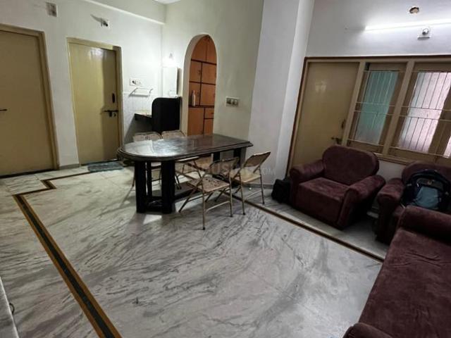 2 BHK Apartment in Ambawadi for rent Ahmedabad. The reference number is 20855717