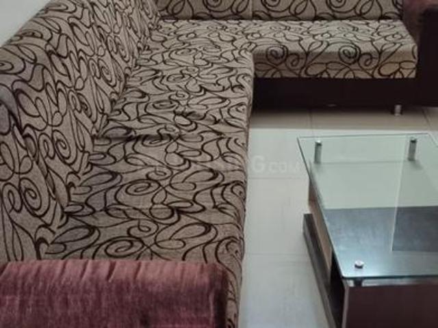 2 BHK Apartment in Ambawadi for rent Ahmedabad. The reference number is 20991171