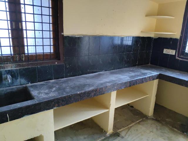 2 BHK Apartment in Amberpet for rent Hyderabad. The reference number is 18606801