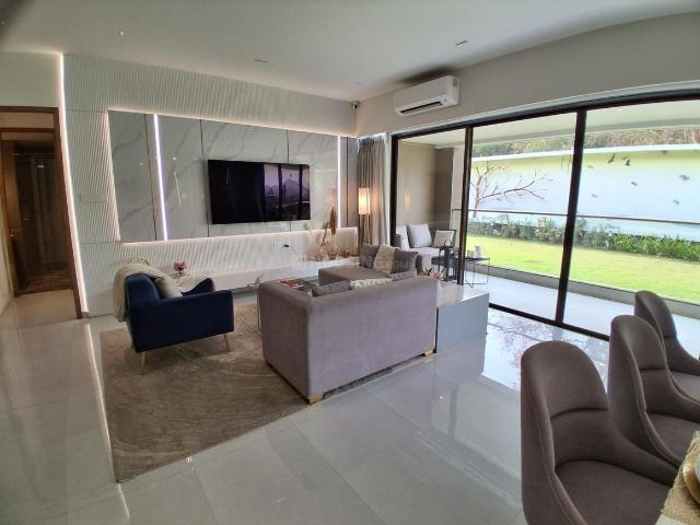 2 BHK Apartment in Anand Nagar, Sinhagad Road for resale Pune. The reference number is 19811521