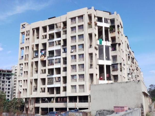 2 BHK Apartment in Anand Nagar, Sinhagad Road for resale Pune. The reference number is 20700328