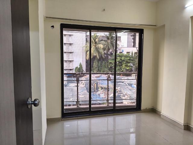 2 BHK Apartment in Andheri West for rent Mumbai. The reference number is 18766126