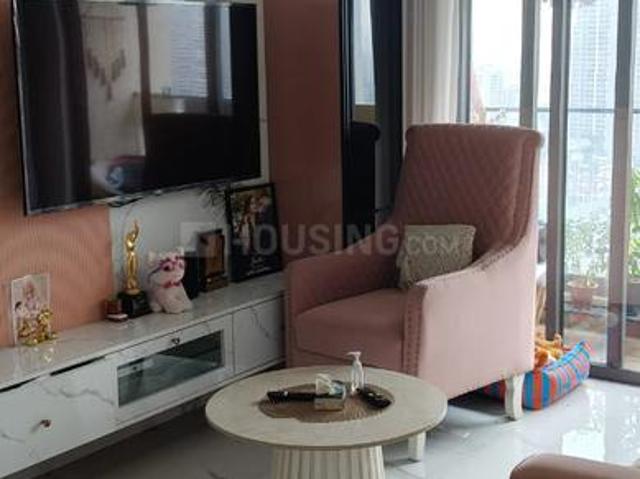 2 BHK Apartment in Andheri West for resale Mumbai. The reference number is 18325407