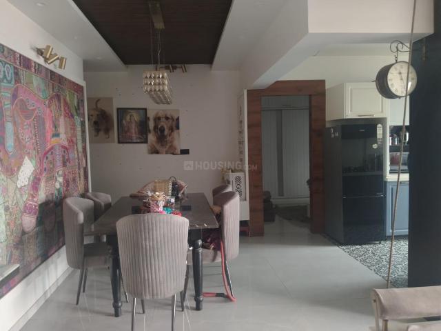 2 BHK Apartment in Andheri West for resale Mumbai. The reference number is 18914736