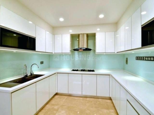 2 BHK Apartment in Andheri West for resale Mumbai. The reference number is 19042721