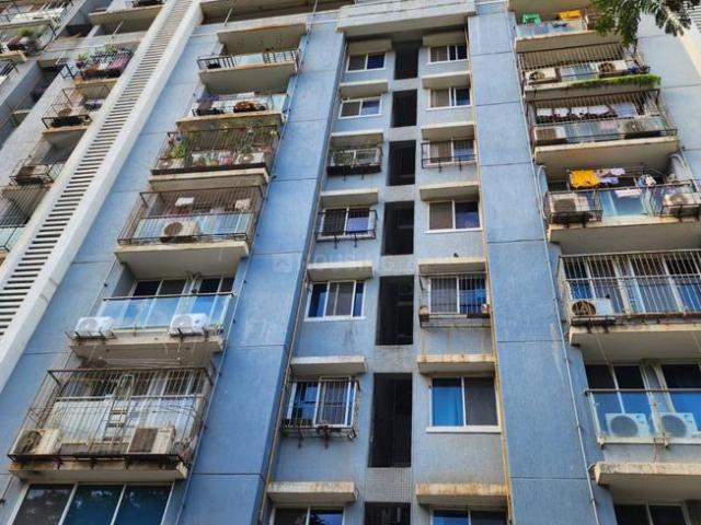 2 BHK Apartment in Andheri West for resale Mumbai. The reference number is 20713223