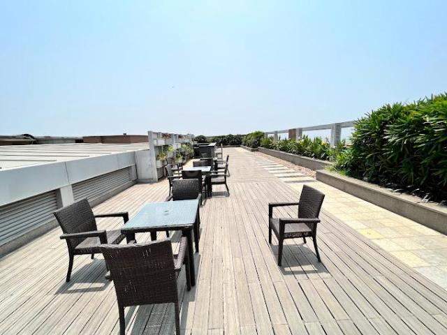 2 BHK Apartment in Andheri West for resale Mumbai. The reference number is 21006015