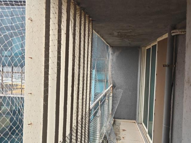 2 BHK Apartment in Andheri West for resale Mumbai. The reference number is 21112137